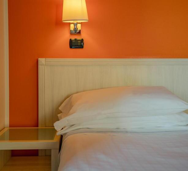 هتل Ristorante Vecchia Riva