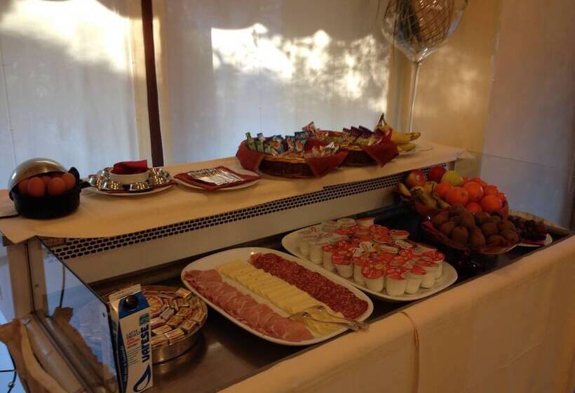 هتل Ristorante Vecchia Riva