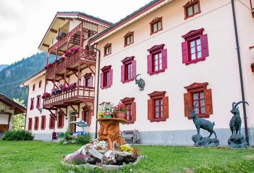 ホテル La Villa Della Regina