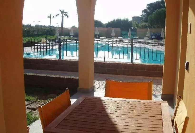 ホテル Villaggio Turistico Airone