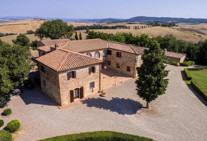 فندق Agriturismo Pometti Fattoria La Selva