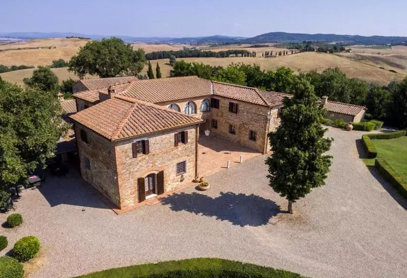 ホテル Agriturismo Pometti   Fattoria La Selva