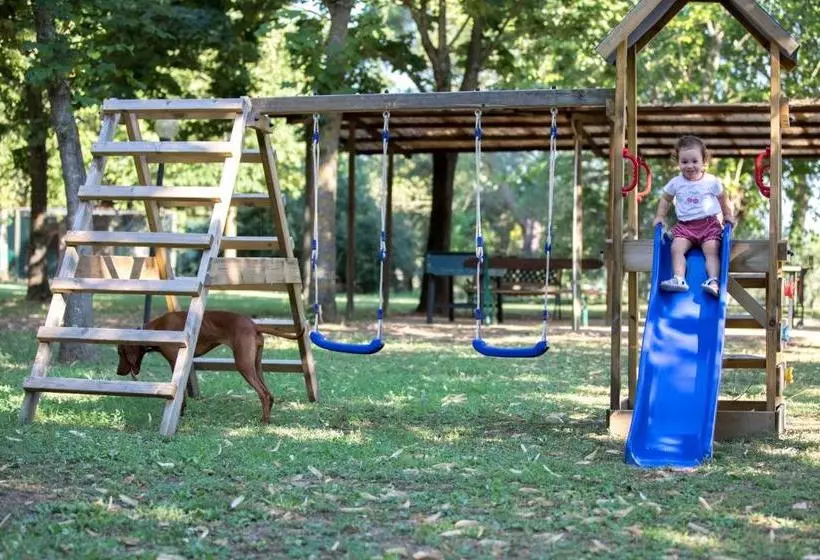 ホテル Agriturismo Pometti   Fattoria La Selva