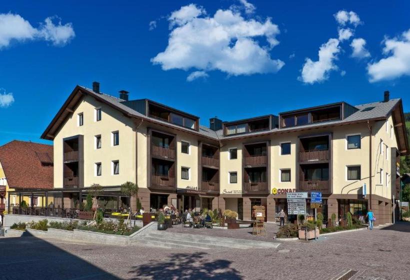 ホテル Ariston Dolomiti Residence