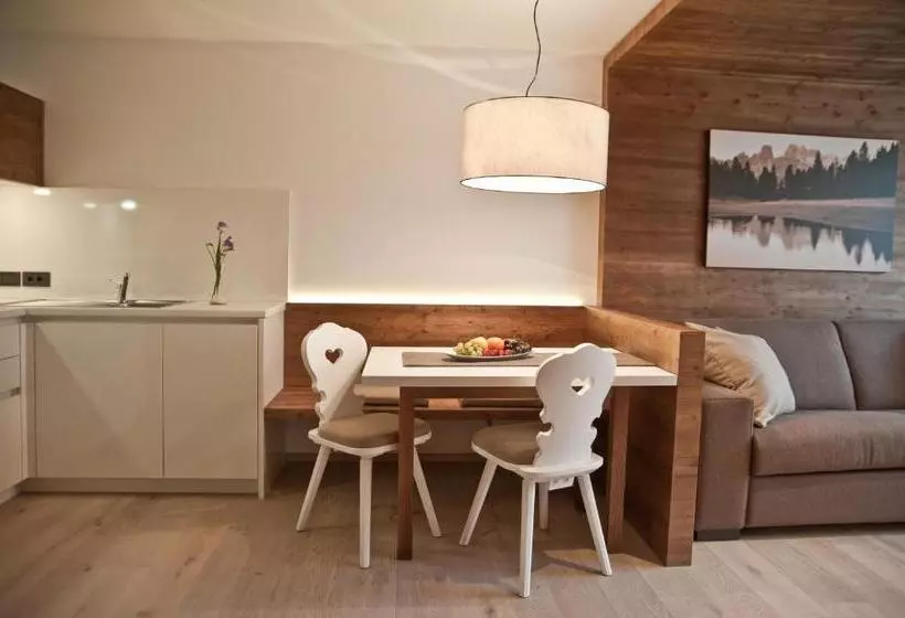 ホテル Ariston Dolomiti Residence