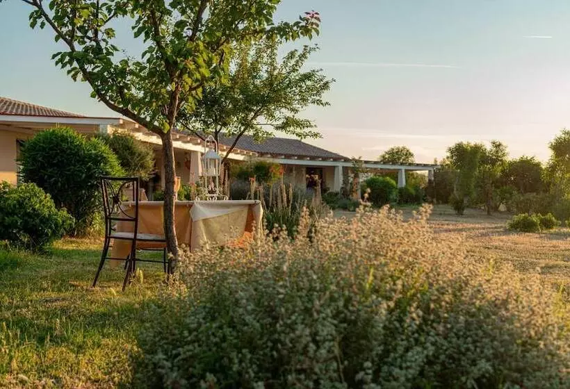هتل Borgo Alba Barona Turismo Rurale