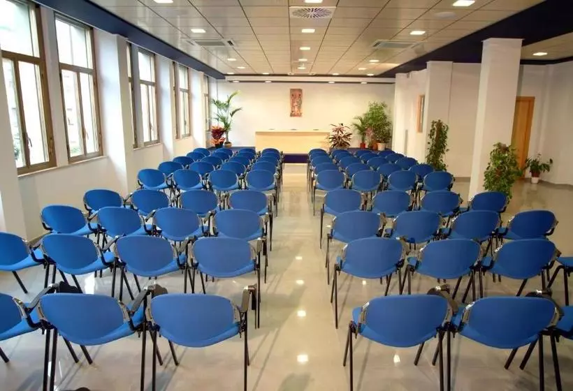 Hotelli Casa Religiosa Di Ospitalità Nazareno