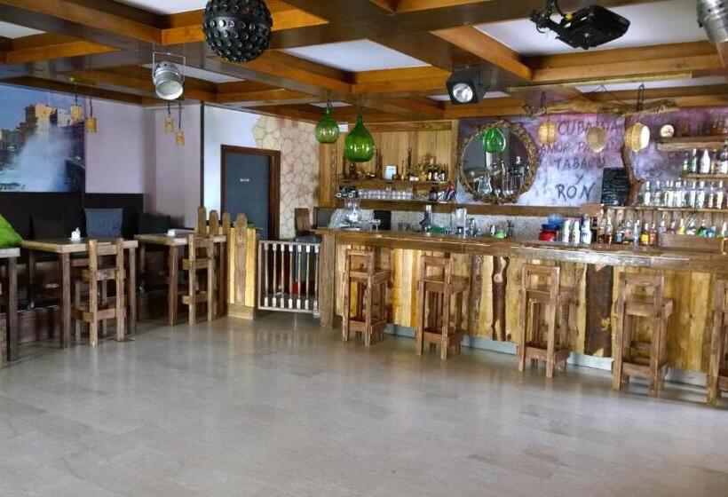 Отель Cubamia