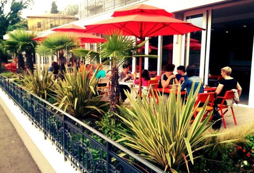 فندق Hostel Link