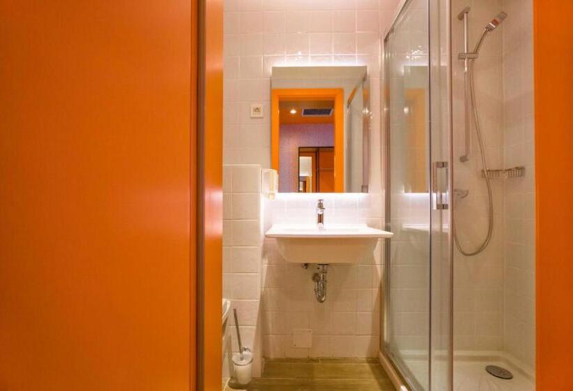 فندق Hostel Link