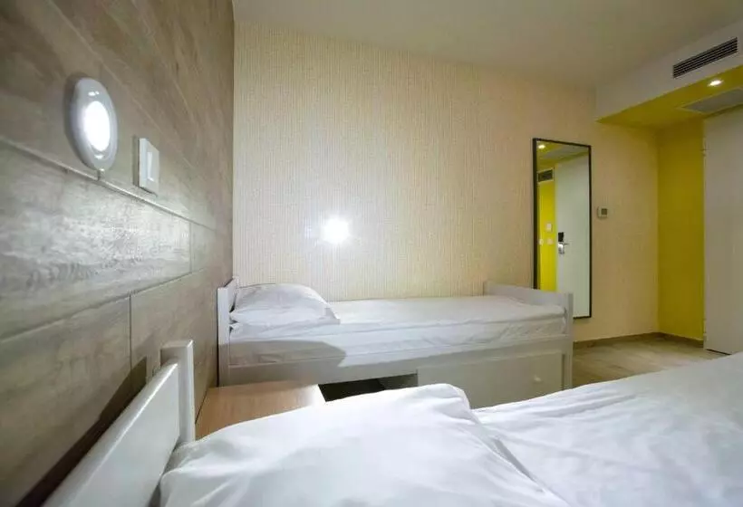 Hotel Hostel Link