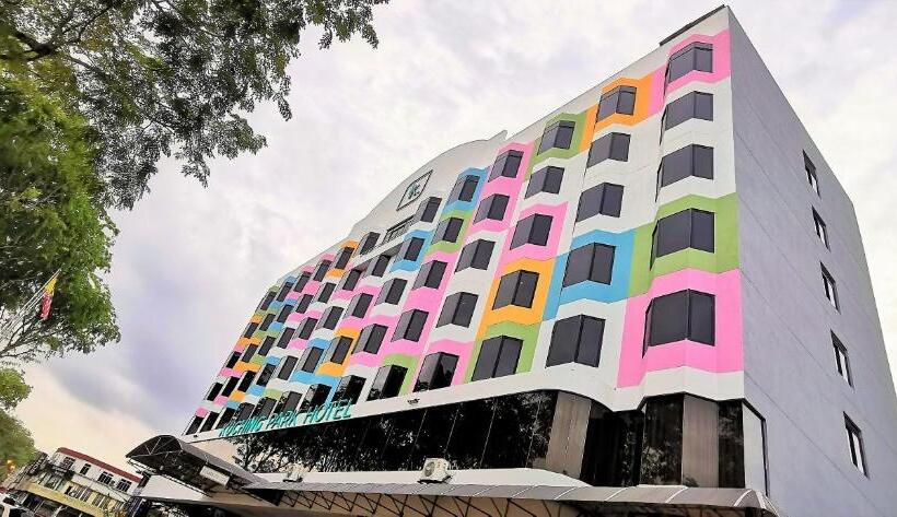 Hotel Kuching Park