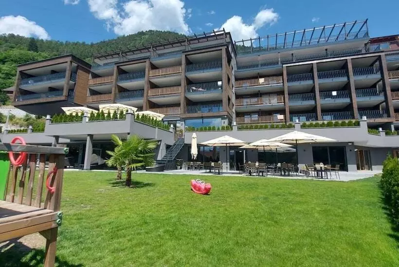 ホテル Molaris Lodge