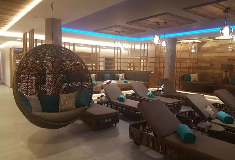 ホテル Molaris Lodge
