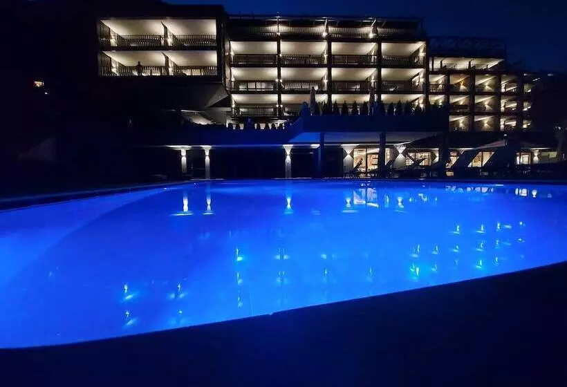 ホテル Molaris Lodge