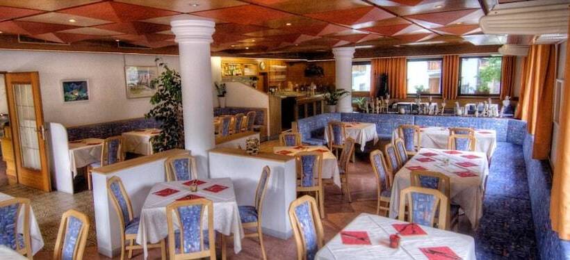 ホテル Pension Löwen