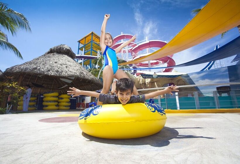 ホテル Splash Inn Nuevo Vallarta & Parque Acuatico
