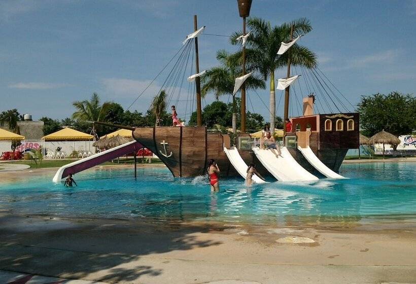 ホテル Splash Inn Nuevo Vallarta & Parque Acuatico