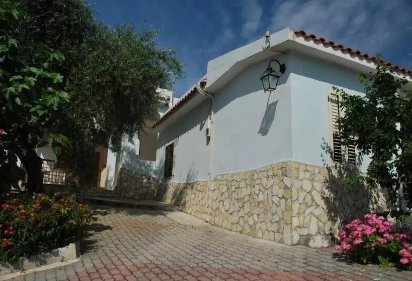 ホテル Villa Carabella Residence