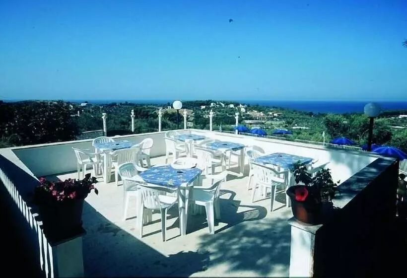 ホテル Villa Carabella Residence