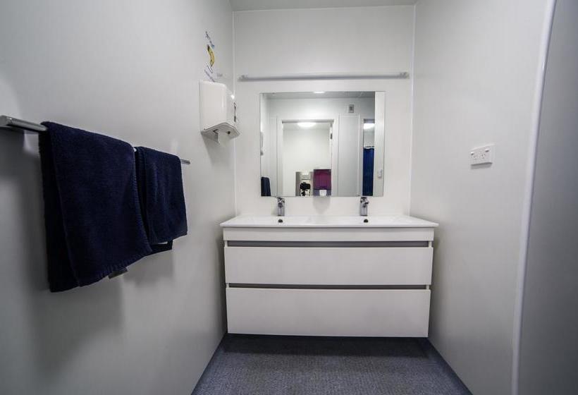 בית מלון כפרי Yha Te Anau