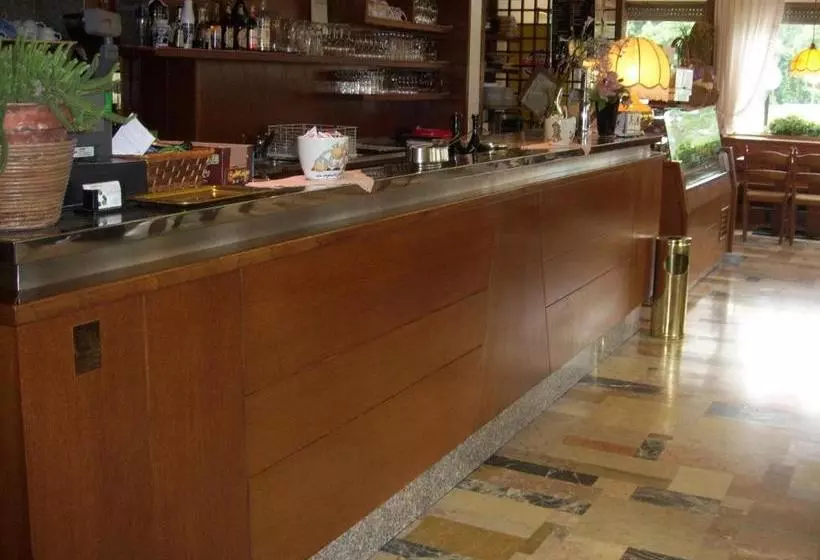 Hotelli Albergo Ristorante Cima I Pra