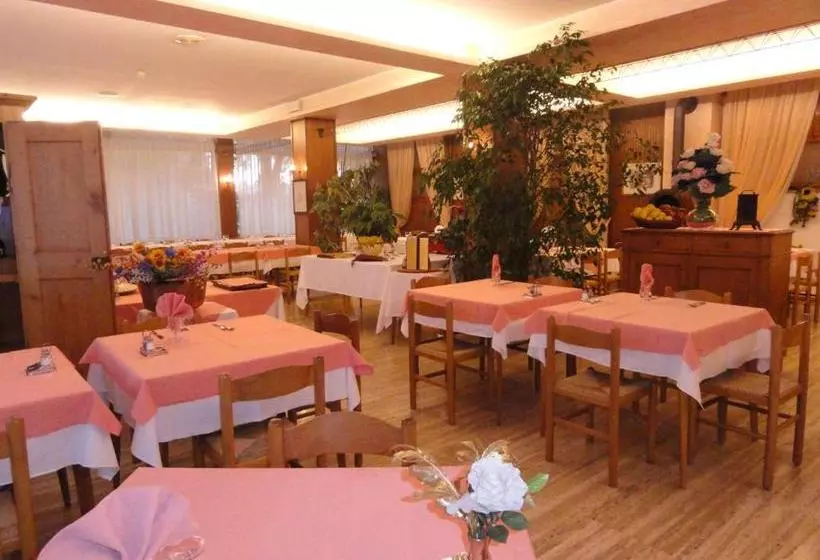 Hotelli Albergo Ristorante Cima I Pra