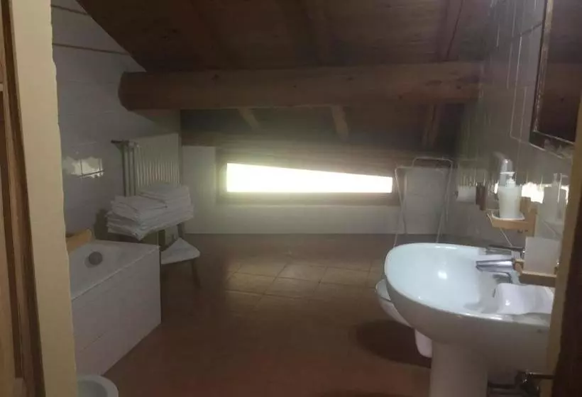 ホテル Agriturismo Cascina Santa Brera