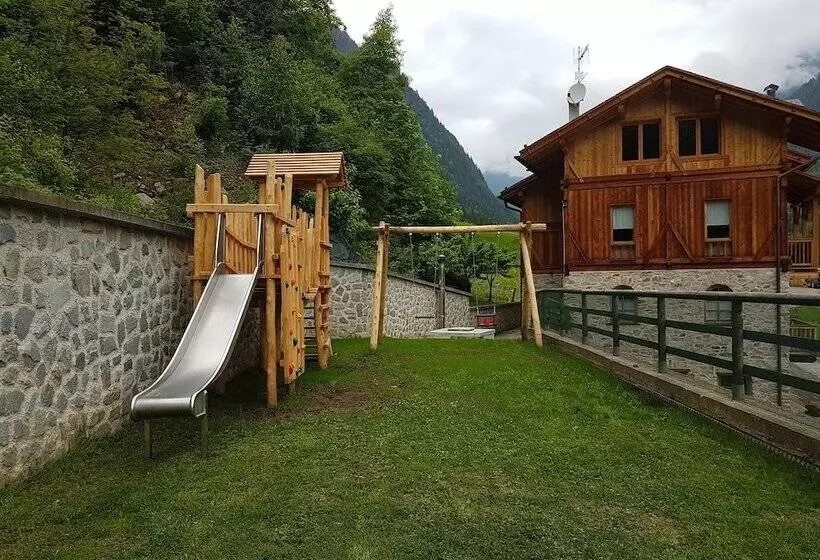 ホテル Chalet Val Di Rabbi