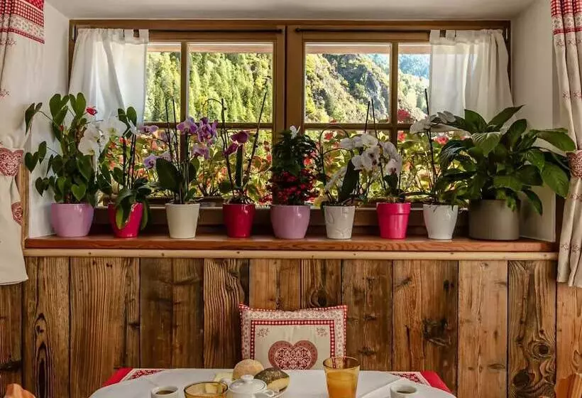 ホテル Chalet Val Di Rabbi