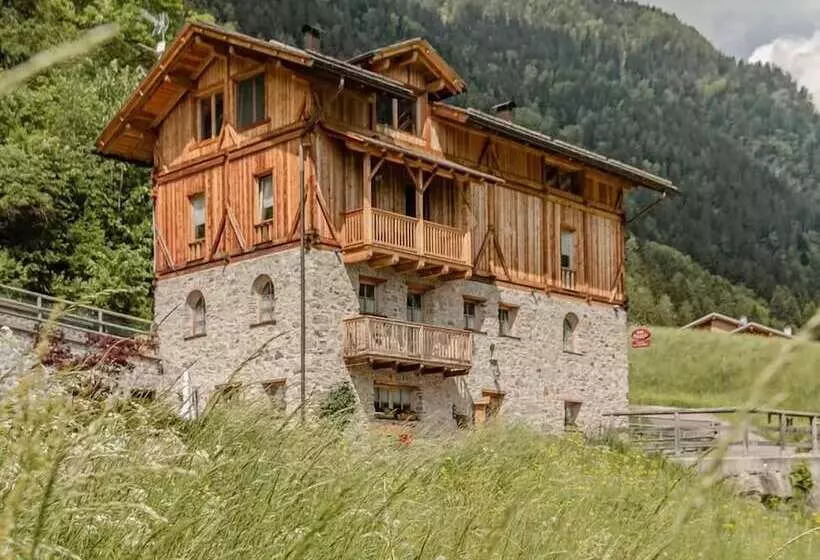 ホテル Chalet Val Di Rabbi