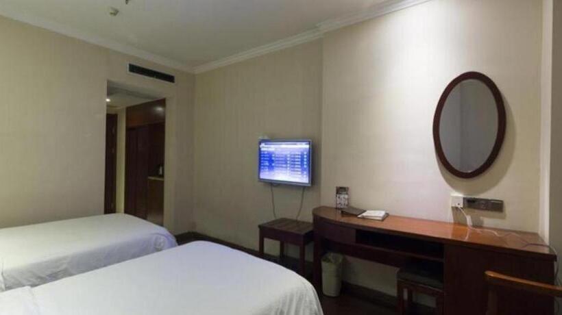 בית מלון כפרי Greentree Inn Jiangxi Yingtan Railway Station Square Business