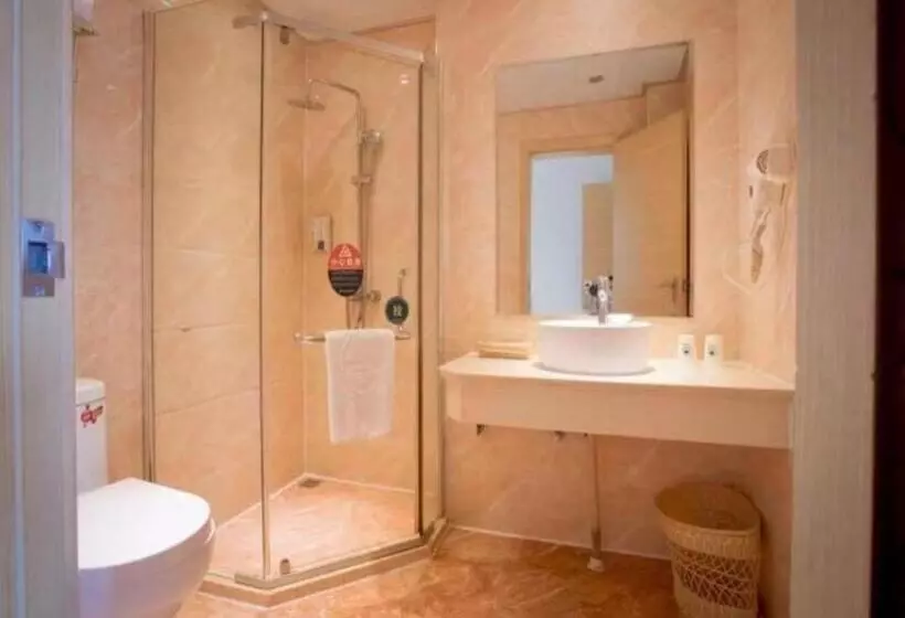 ホテル Greentree Inn Jiangxi Yingtan Railway Station Square Business