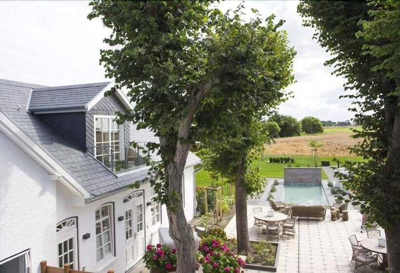 Отель Hof Galerie