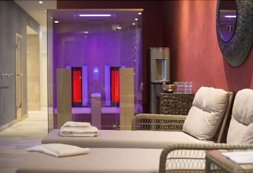 Отель Hof Galerie