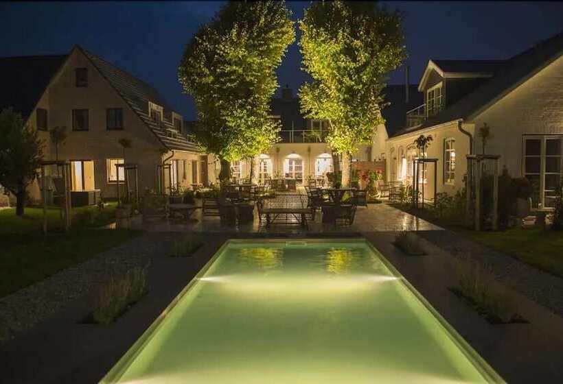 Отель Hof Galerie