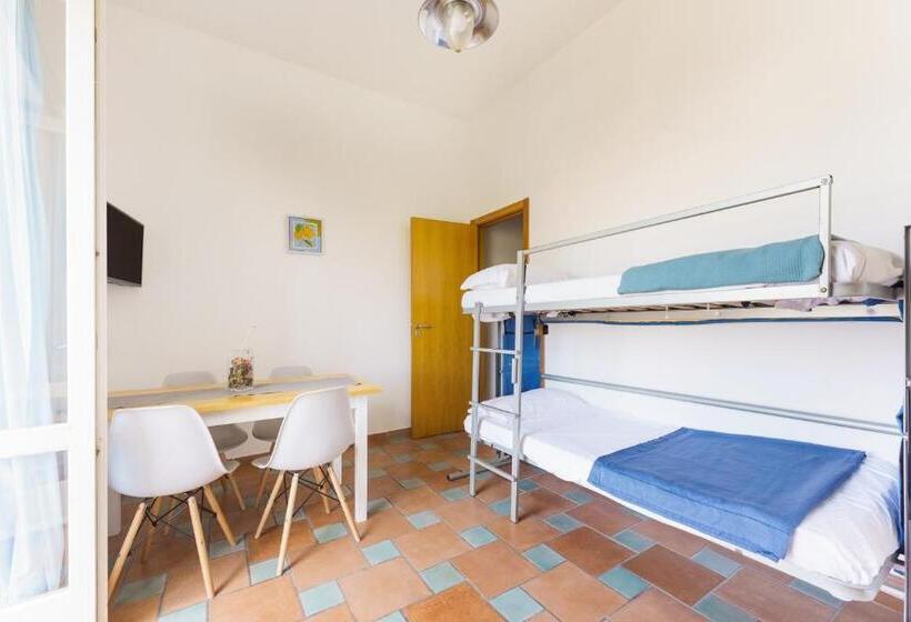 בית מלון כפרי Le Grand Bleu  Gioia Apartments