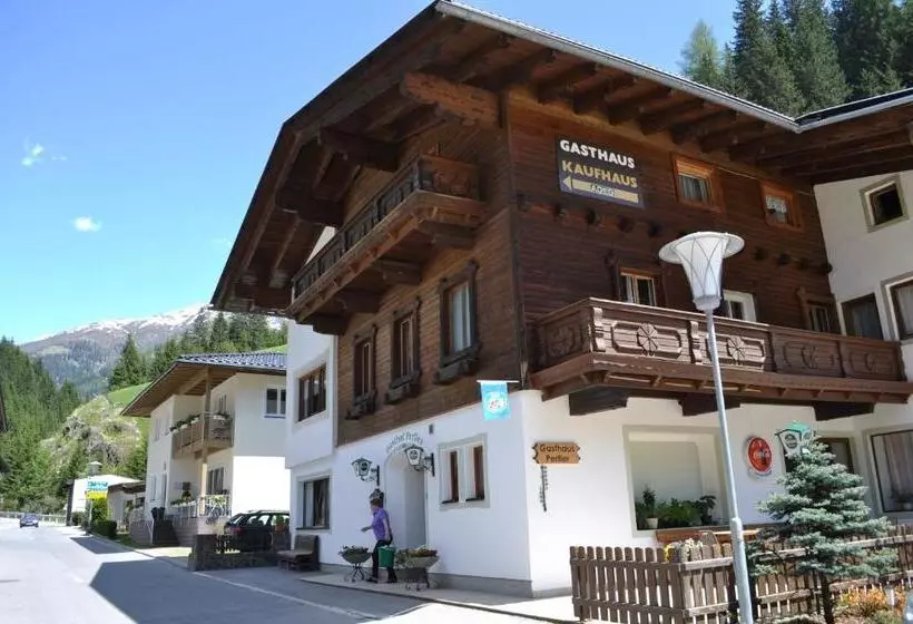 ホテル Gasthof Perfler