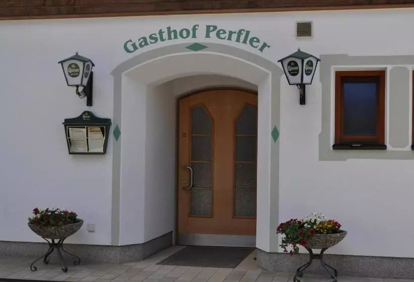 ホテル Gasthof Perfler
