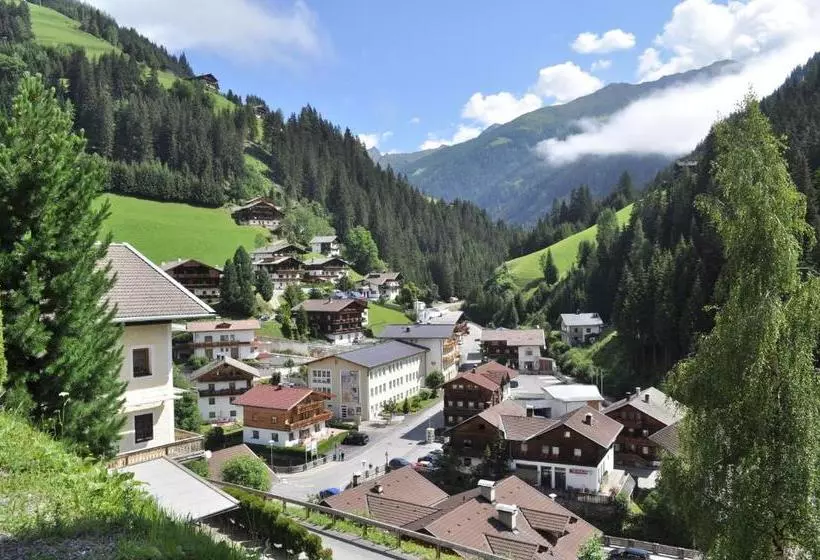 ホテル Gasthof Perfler