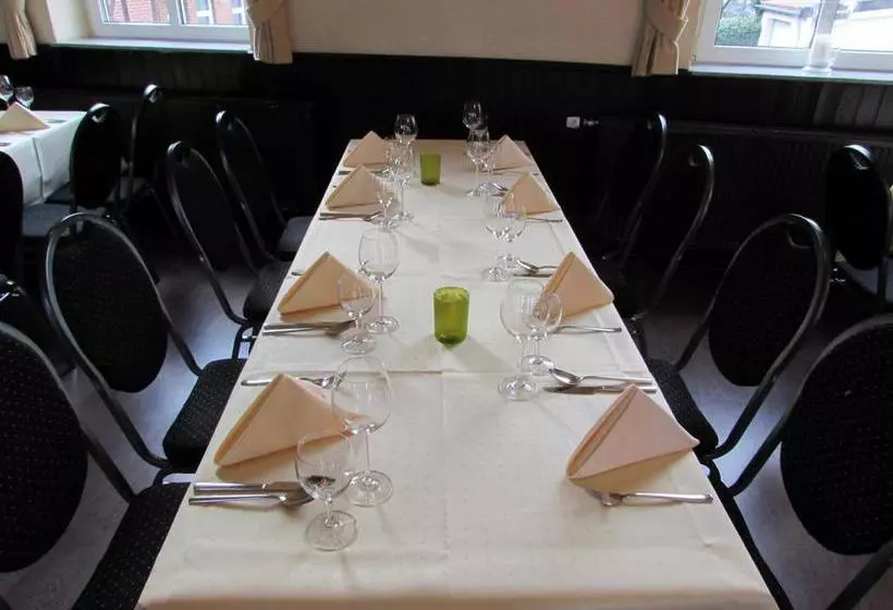 ホテル Und Restaurant Pinkenburg