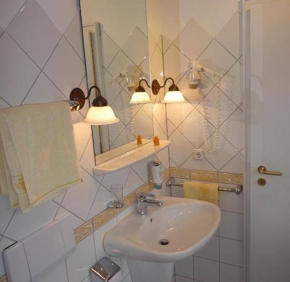 酒店 Restaurant Piärdestall Hövelhof