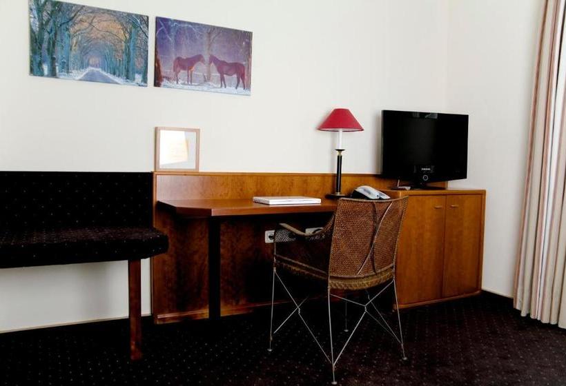 酒店 Restaurant Piärdestall Hövelhof