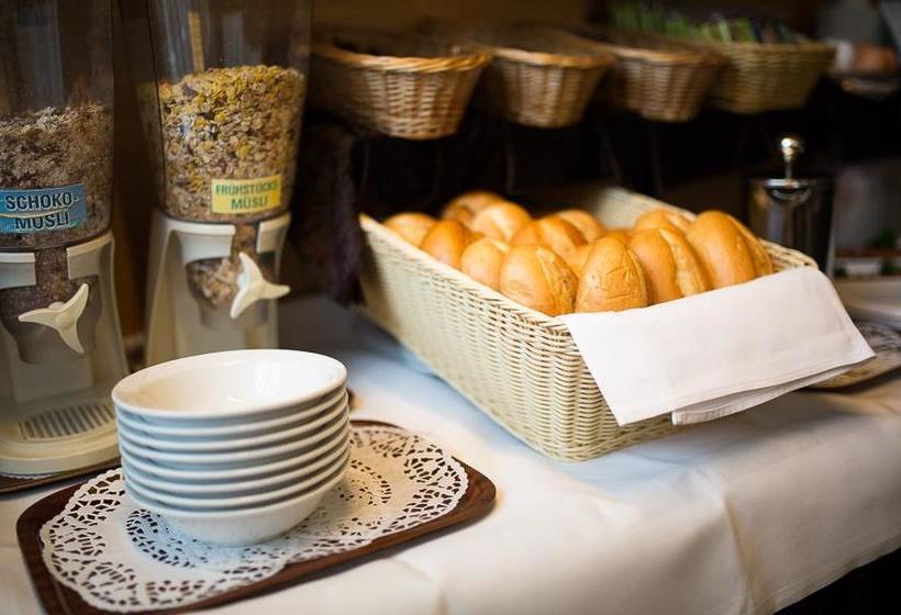 فندق Zur Brücke