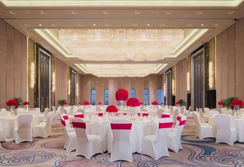 Otel Wanda Realm Jingzhou