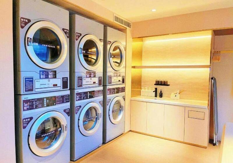 فندق Ji Dalian Qingniwa