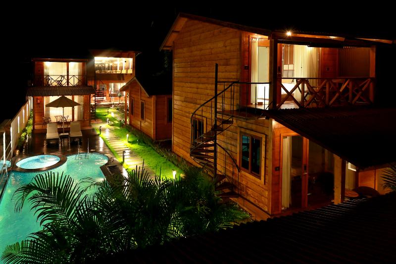 בית מלון כפרי Wooden Ecr Sea Resort