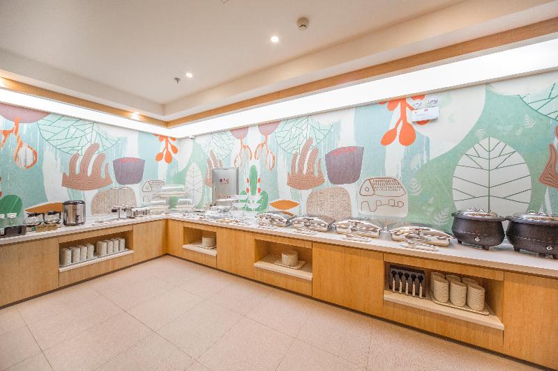 Hotel Hanting Shenyang Tiexi Qigong Street Metro Station