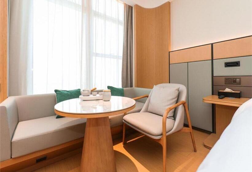 Ji Hotel Nanjing Baijia Lake