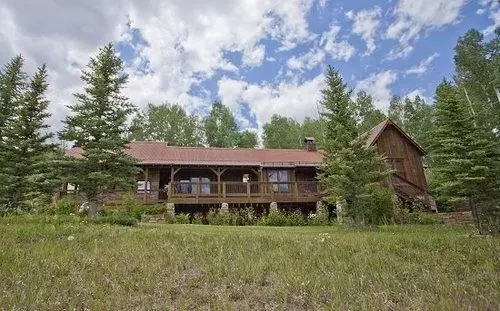 هتل Adams Ranch